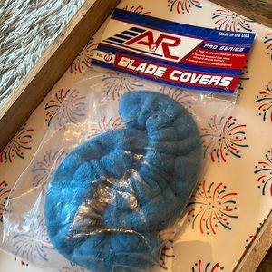 Ice skates blade covers